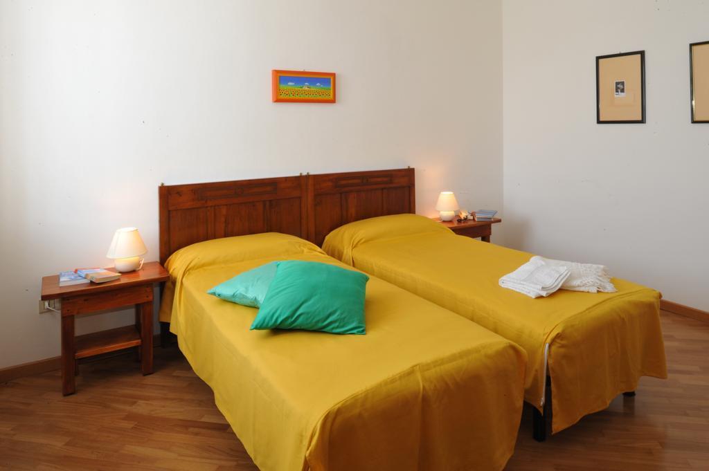 Bed & Breakfast Pegaso Bed and Breakfast Valeggio sul Mincio Rum bild